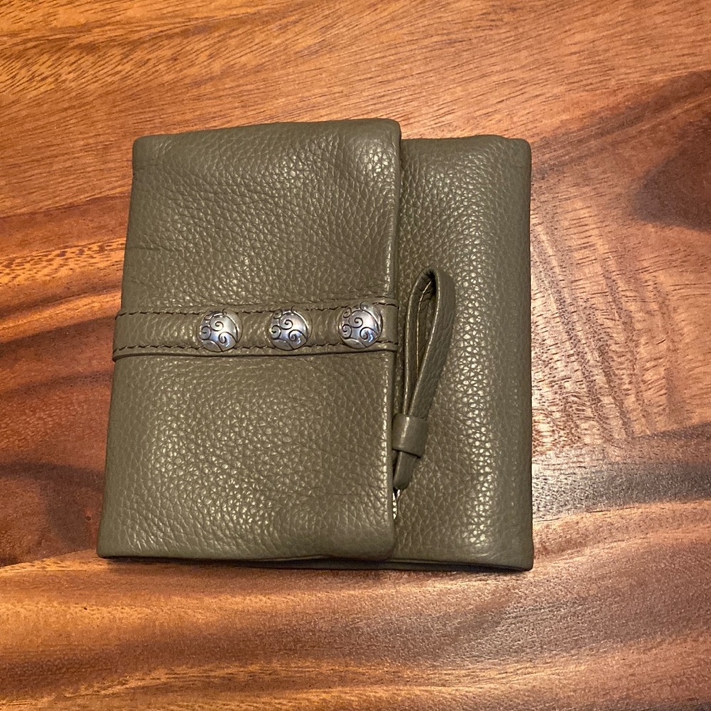 Brighton wallet